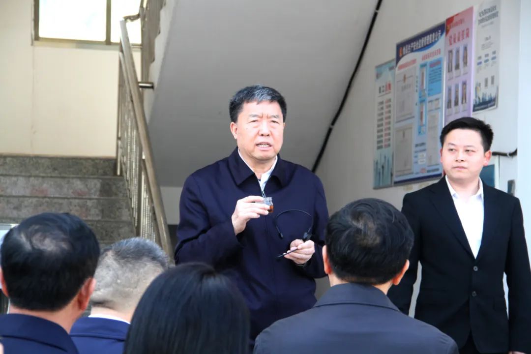 省政協(xié)黨組書記、主席毛萬春調(diào)研湖南湘豐桑植白茶有限公司